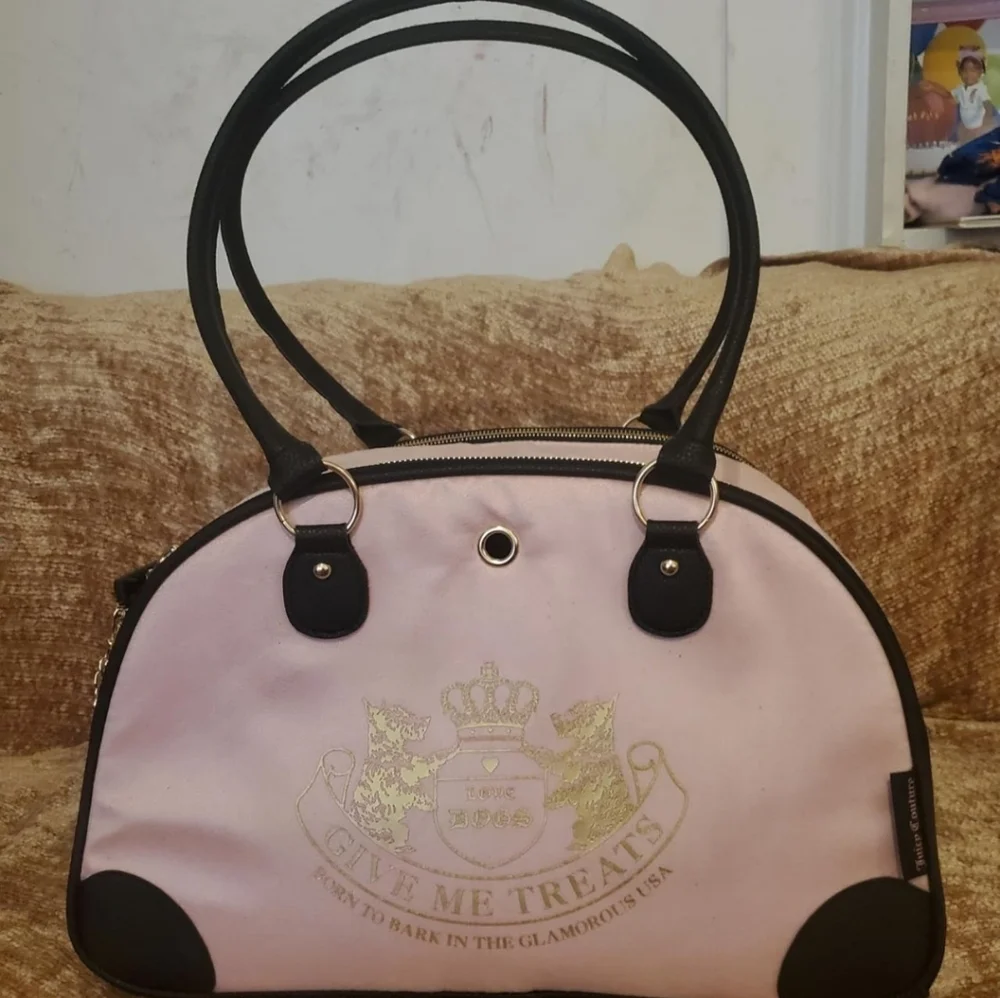 NWT Juicy Couture Pet Carrier Pink & Black Travel Bag for Small Dog & Cat.